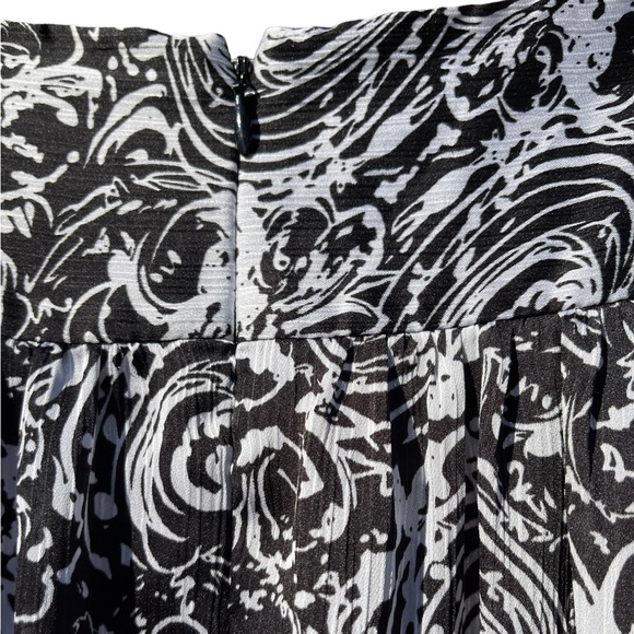 Peter Nygard Floral Skirt Size 10 - Picture 4 of 9